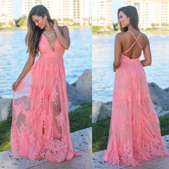 Blush floral mesh maxi dress - Picture 2 of 3